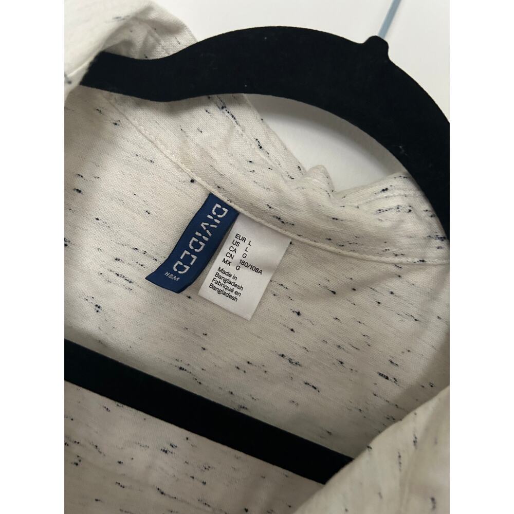 H&M Button Down *L* - Picture 4 of 5
